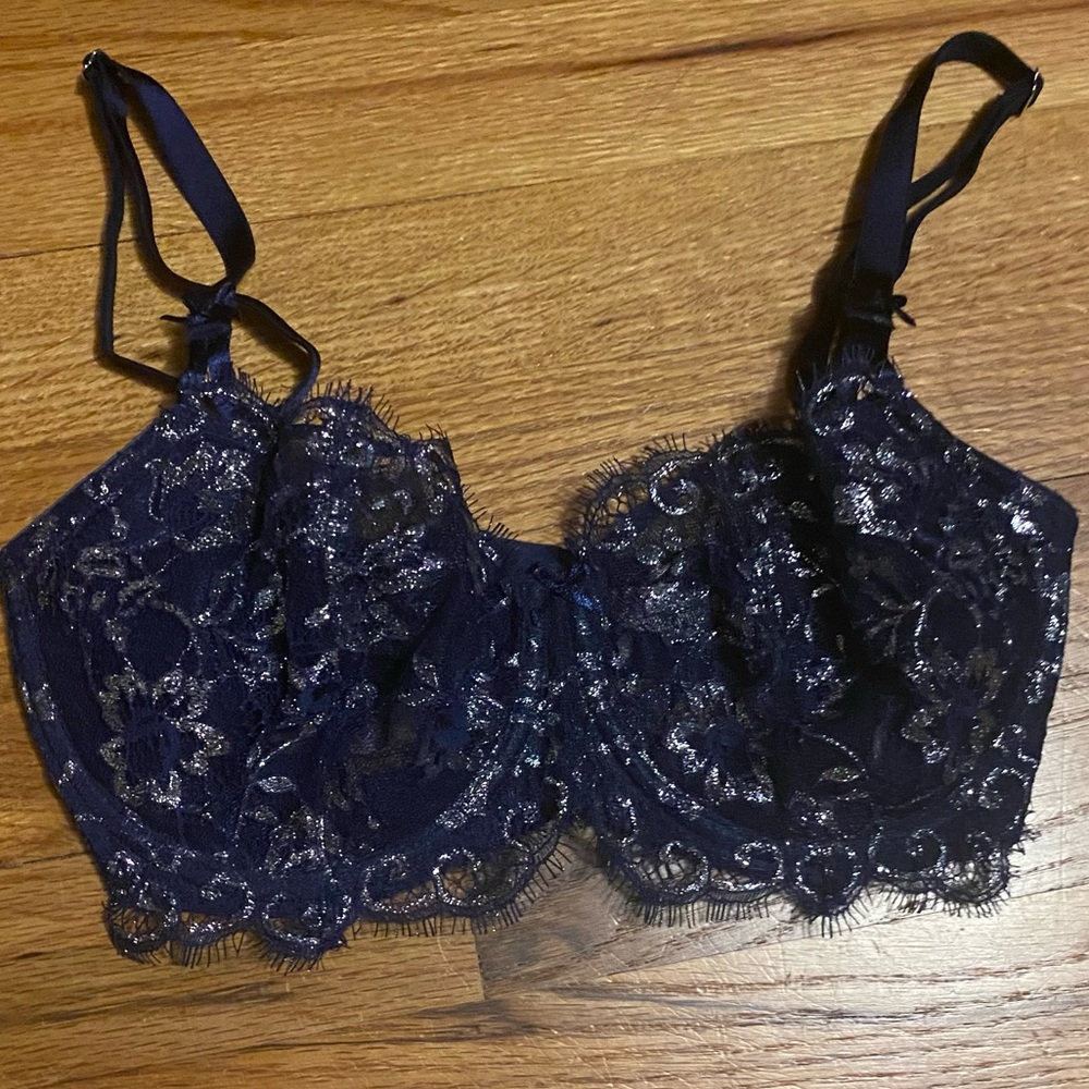 **NWOT**Navy and Silver Victoria's Secret Dream Angels Lace Balconette Bra- 32DD